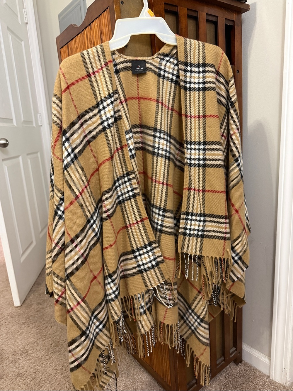 V. FRAAS Camel Plaid Fringe Poncho